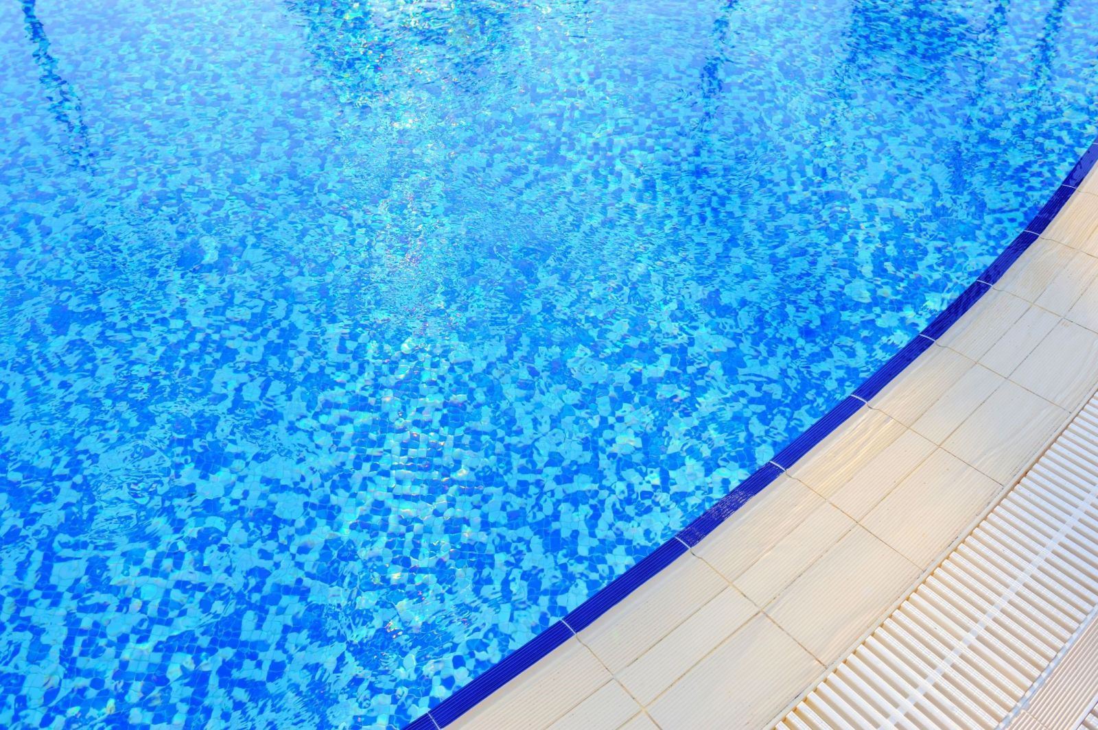 The Complete Guide To Changing Pool Filter Sand | Aquaneo